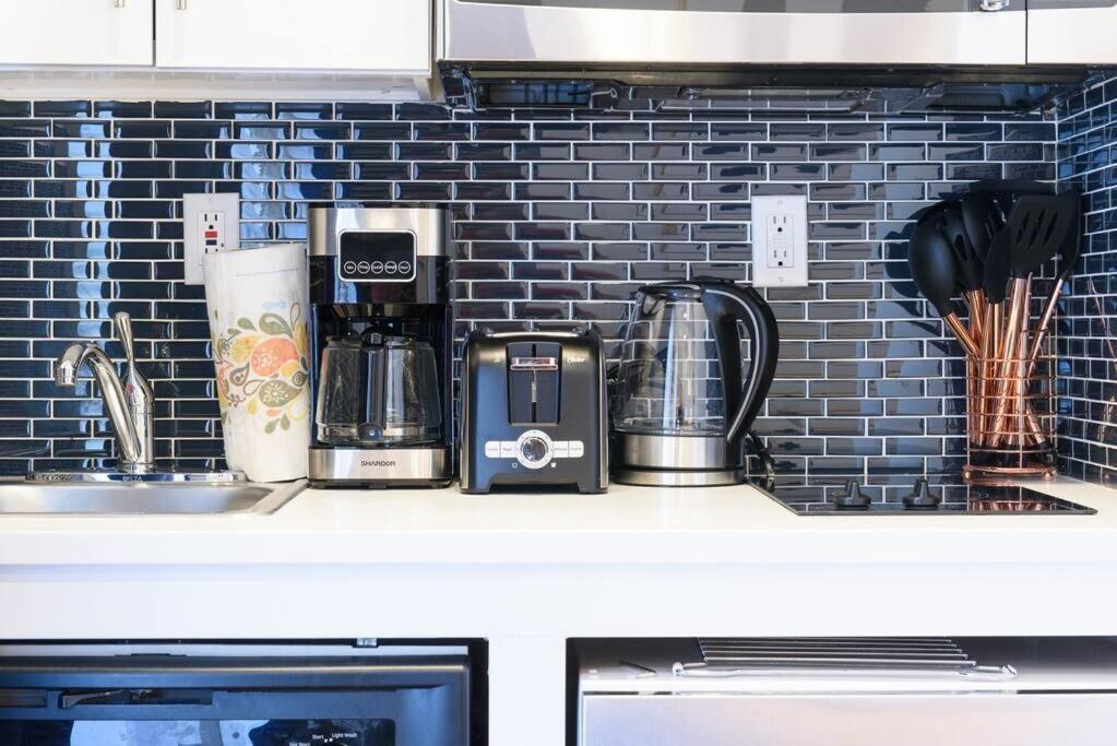 69-4a Quality New Prime Lower East 1br * New York